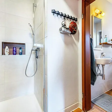 Schicke Kleine Bude Daire